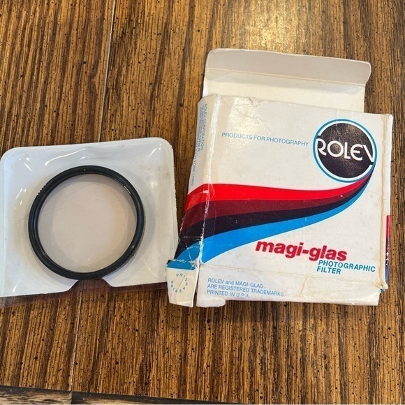 Vintage Canon AV-1 SLR Film Camera Kit - Picture 5 of 15